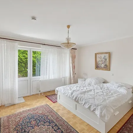 Komfortable Ferienwohnung Im Herzen Des Kurorts Mit Naehe Zum Strand Fuer Gemeinsamen Urlaub