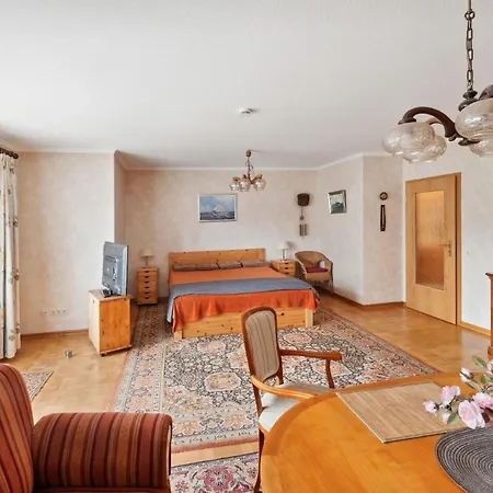 Komfortable Ferienwohnung Im Herzen Des Kurorts Mit Naehe Zum Strand Fuer Gemeinsamen Urlaub